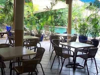Hostel Bohemia Resort Cairns Australia